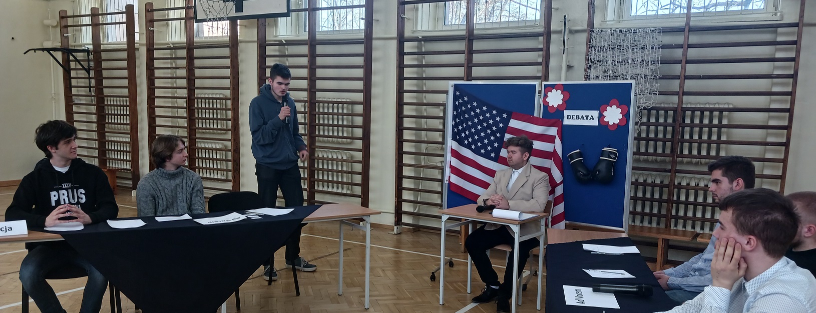 Debata 9